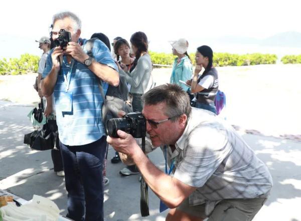 “中外摄影名家看三亚”活动举行丨用影像向世界讲好“三亚故事”